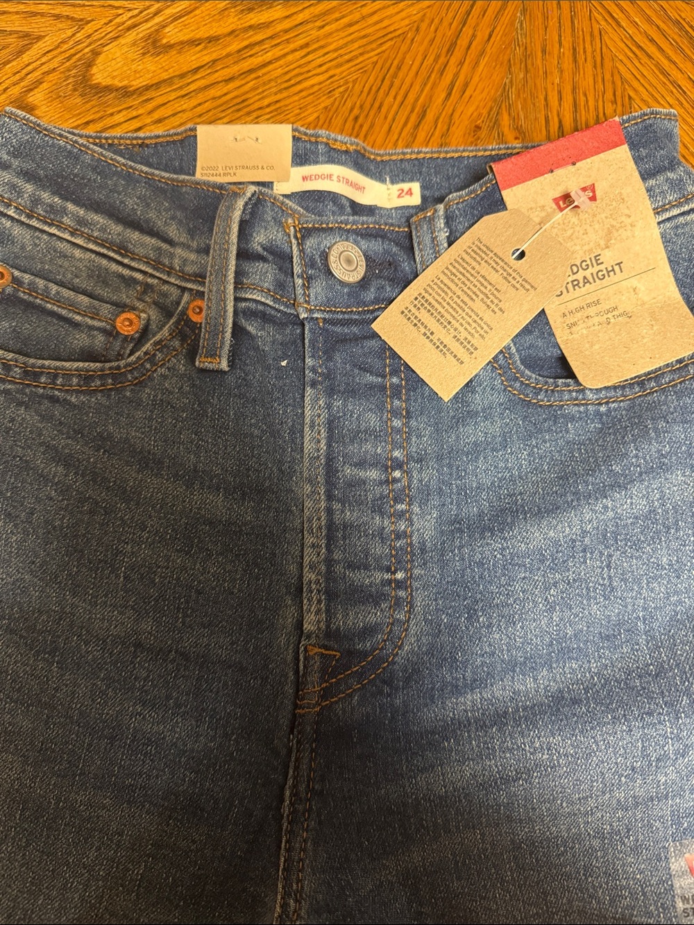 Levi's NWT 24 x 28 High-Rise WEDGIE STRIGHT Ankle MED WASH Jeans - Picture 5 of 7